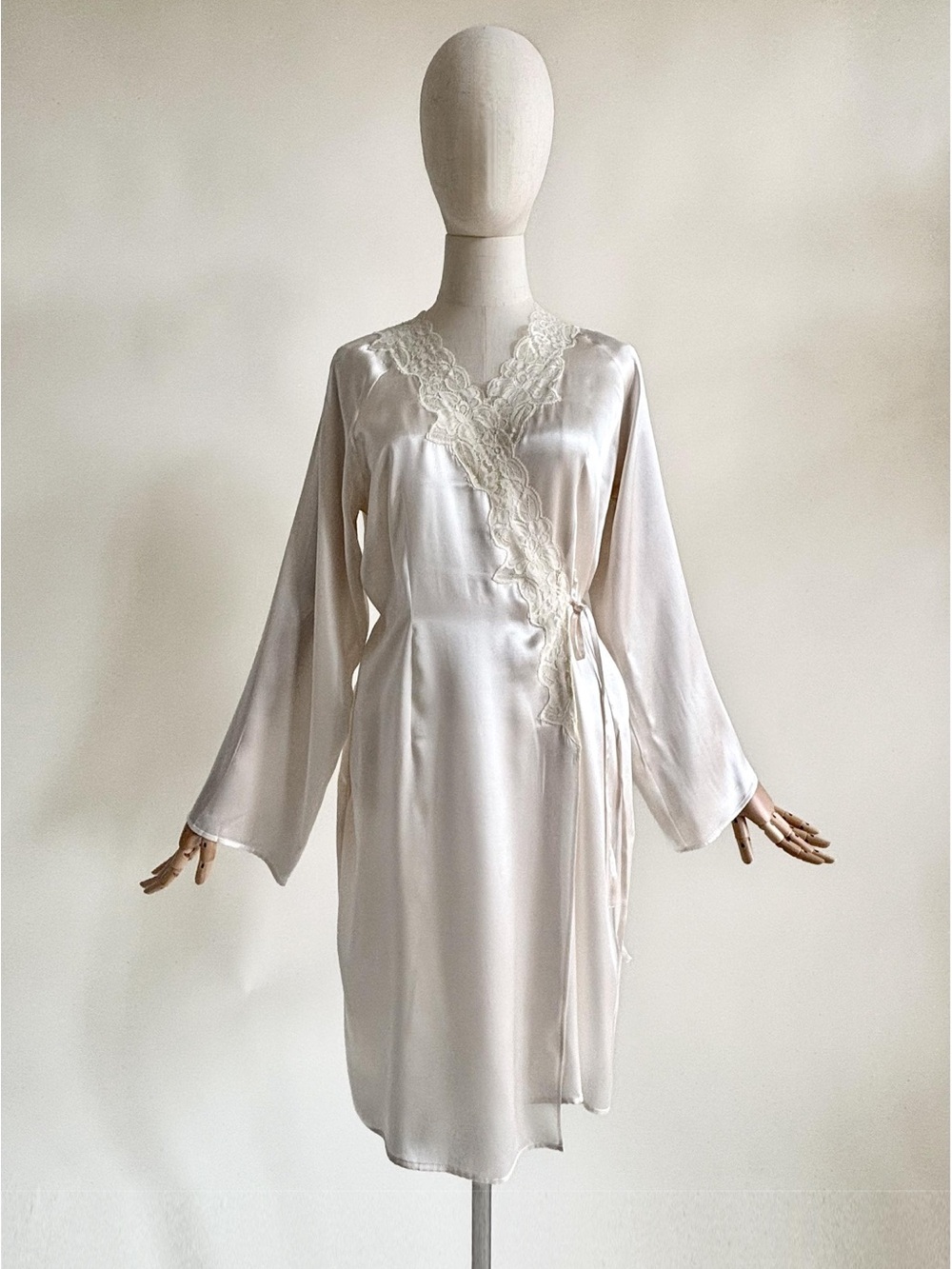 French Silk Robe, Vintage 100% Silk Loungewear, Ivory Pure Silk Robe